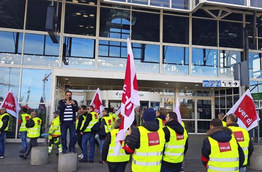 Die Gewerkschaft Verdi macht am Freitag am Stuttgarter Airport wieder mobil. Foto: SDMG/SDMG