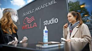 Bei Scholz-Haare wird  die Cosima-App auch in der Ausbildungsakademie in Weinstadt eingesetzt. Foto: Gottfried Stoppe/l