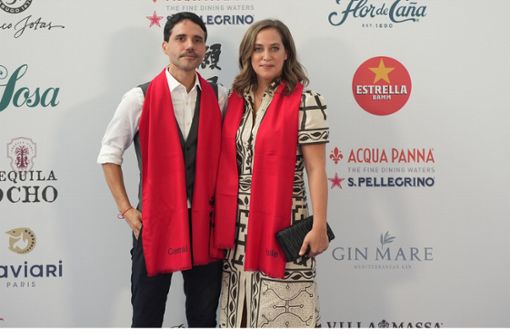 Das Betreiber- und Gewinnerehepaar vom Restaurant Central in Lima bei der Auszeichnung der „World’s 50 Best Restaurants“. Foto: dpa/Jorge Gil