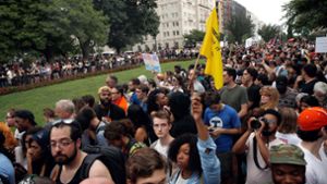 Tausende gehen in Washington gegen Rechtsextremismus auf die Straße. Foto: AP