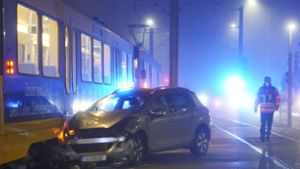 Stadtbahn-Unfall in Stuttgart-Hallschlag Foto: Andreas Rosar/ Fotoagentur-Stuttg