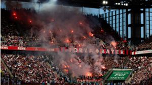 Beim Derby zwischen dem 1. FC Köln und Bayer Leverkusen am Sonntag kam es zu schweren Ausschreitungen. Foto: dpa/Rolf Vennenbernd