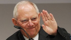 Bundesfinanzminster Wolfgang Schäuble (CDU) liegt mit Deutsche-Bank-Chef Fitschen im Clinch. Foto: dpa