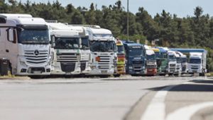 Die Lastwagenbauer MAN, Daimler, DAF, Iveco und Volvo/Renault haben jahrelang Preislisten ausgetauscht (Symbolbild). Foto: imago/Future Image/Christoph Hardt