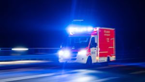 Rettungskräfte waren bei einem Brand in Limburg im Einsatz (Symbolbild). Foto: Marcel Kusch/dpa/dpa-tmn/Marcel Kusch