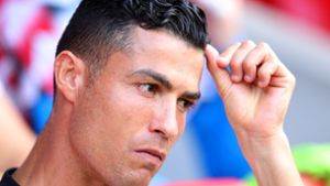 Superstar Cristiano Ronaldos Verhalten wurde jetzt sanktioniert. (Archivbild) Foto: dpa/Kieran Cleeves
