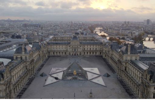 Weltberühmt: der Louvre in Paris mit der Glaspyramide im Napoleonhof Foto: ZDF/Label Image, Label News