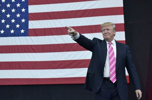 „Amerika zuerst“ – das ist das Motto von US-Präsident Donald Trump. Von Firmen erwartet er, ihre Ware den USA zu produzieren. Foto: AFP