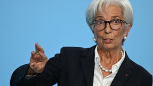 Die EZB-Präsidentin Christine Lagarde hat weitere Zinsschritte angedeutet. Foto: dpa/Arne Dedert