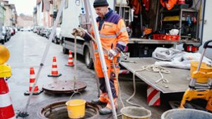 Kanalarbeiter: Ein wichtiger Beruf, aber nicht jeder will und kann ihn machen. Foto: dpa/Uwe Anspach