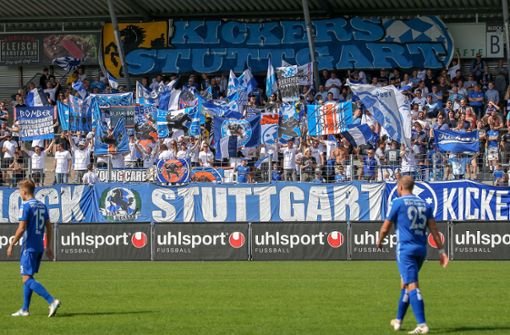 Das Nachholspiel der Kickers gegen Bissingen findet statt – mit Zuschauern. Foto: Pressefoto Baumann/Alexander Keppler