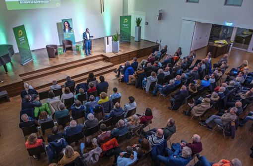 Grünen-Staatssekretär Andre Baumann gehörte zu den Rednern bei der Veranstaltung im Ebersbacher „Credo“. Foto: Giacinto Carlucci