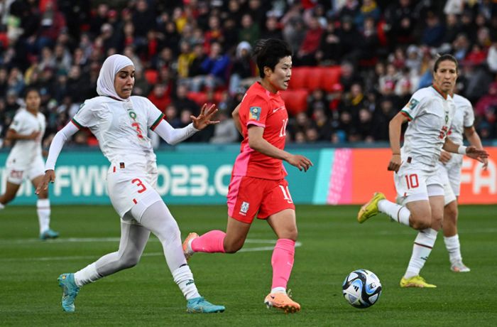 Nouhaila Benzina schreibt Geschichte: Marokko-Spielerin trägt erstmals Hijab bei WM