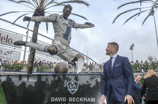 Nach dem Streich bekommt David Beckham seine echte Statue – die hat auch mehr Ähnlichkeit mit ihm. Foto: AFP