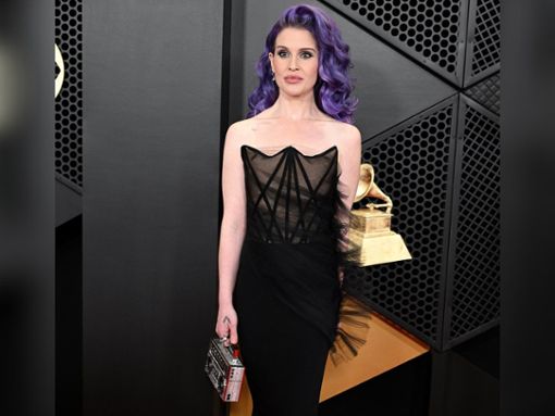 Kelly Osbourne überraschte bei den Grammys. Foto: Lionel Hahn/Getty Images