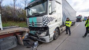 Zwei der beteiligten Fahrzeuge waren nach dem Unfall nicht mehr fahrbereit. Foto: 7aktuell.de/Moritz Bassermann/7aktuell.de | Moritz Bassermann
