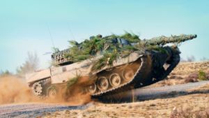Der Kampfpanzer Leopard 2 – ein im Ausland begehrtes Kriegsgerät. Foto: dpa