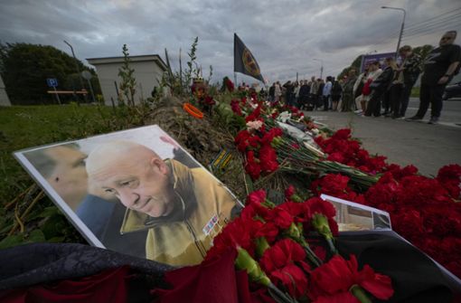 Viele Russen trauern seit Tagen um den Söldnerführer Prigoschin. Foto: dpa/Dmitri Lovetsky
