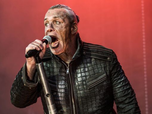 Till Lindemann ist mit seiner Band weiter auf großer Europa-Tournee. Foto: imago/Gonzales Photo