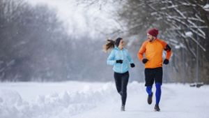 Wer im Winter joggen geht, sollte sich gut vorbereiten. Foto: ERGO Group AG/DKV