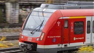 Die S-Bahn Stuttgart hat immer wieder mit Verspätungen und Störungen zu kämpfen (Archivbild). Foto: imago/Arnulf Hettrich