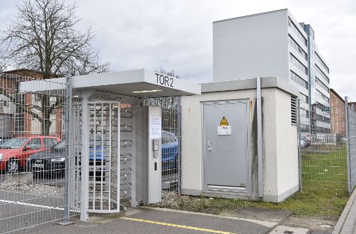 Firmengebäude des Konzerns General Electric in Mannheim (Baden-Württemberg) Der Konzern General Electric (GE) stellt einige der im vergangenen Jahr von Alstom übernommenen Standorte in Deutschland auf den Prüfstand. Foto: dpa