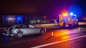 Eine Frau ist bei dem Unfall auf der A8 bei Rutesheim verletzt worden. Foto: 7aktuell.de/Alexander Hald/7aktuell.de | Alexander Hald