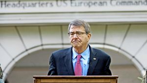US-Verteidigungsminister Ashton Carter warnt in Stuttgart Russland vor Aggressionen im Baltikum. Foto: dpa