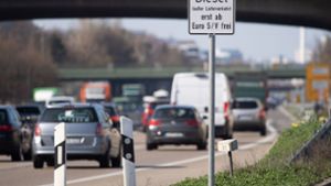 Die Autofahrer in Stuttgart wehren sich gegen die Fahrverbote. Foto: dpa