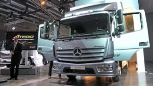 Daimler steckt fast eine halbe Milliarden Euro in das Lkw-Werk in Detroit. Foto: dpa