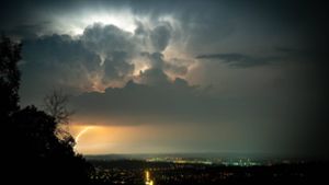 Ein Unwetter Mitte August über Ludwigsburg: Oftmals folgt da Starkregen. Foto: 7aktuell.de/Nils Reeh