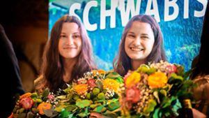Mit Mya und Lea Schuler wurden erstmals  Schwestern Waldfee. Foto: Gottfried Stoppel