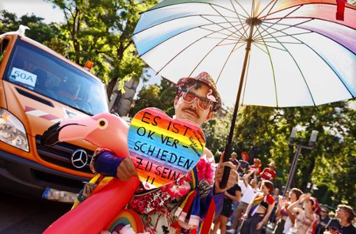 Ein Bild von der vergangenen CSD-Parade in Stuttgart. „Reutlingen ist bunt“, lautet das Motto am Samstag. Foto: Lichtgut/Julian Rettig