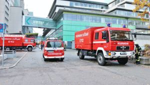 Die Feuerwehr ist drei Stunden lang am Katharinenhospital im Einsatz. Foto: 7aktuell/Kevin/ Lermer
