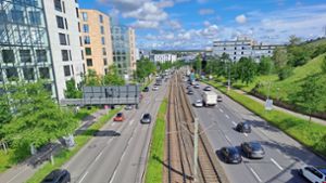 Die Fahrbahnbeläge der Heilbronner Straße müssen stadtauswärts erneuert werden. Foto: Uli Nagel