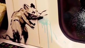 Eines der Ratten-Bilder, die Banksy in der Londoner Tube hinterlassen hat Foto: Banksy/Instagram