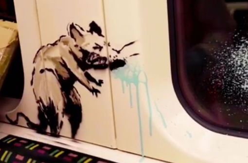 Eines der Ratten-Bilder, die Banksy in der Londoner Tube hinterlassen hat Foto: Banksy/Instagram