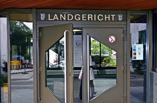 Das Landgericht Stuttgart wurde am Montag von Dutzenden Polizisten gesichert. Foto: dpa