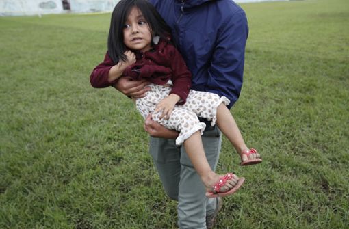 In den sieben mittelamerikanischen Ländern sind mehr als 110 000 Menschen in Notunterkünfte gebracht worden darunter  44 000 Kinder. Foto: /Moises Castillo/AP