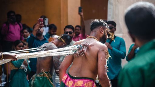 Thaipusam ist ein Fest zu Ehren des Hindu-Gottes Lord Murugan, das   besonders von Tamilen am Vollmond des tamilischen Monats Thai im Januar und Februar gefeiert wird. Foto: Imago/Pond5 Images