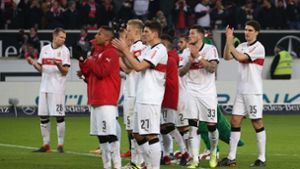 Die Spieler des VfB Stuttgart freuten sich nur zurückhaltend über den Sieg gegen Borussia Mönchengladbach. Foto: Pressefoto Baumann