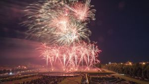 Spektakuläre Bilder vom Feuerwerk im Blühenden Barock am Samstagabend. Foto: factum/Weise