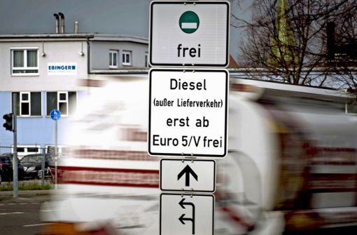 Auch Euro-5-Diesel könnten von Juli 2020 an in bestimmten Teilen der Landeshauptstadt nicht mehr fahren dürfen. Foto: Lichtgut/Achim Zweygarth