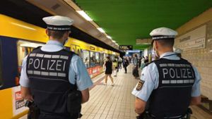 Die Polizei und Mitarbeiter der SSB haben am Donnerstag kontrolliert, ob Fahrgäste ihre Masken tragen. Foto: SSB