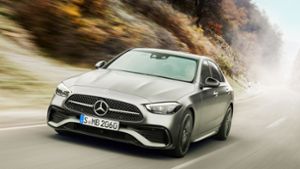 Sportlich – aber ohne Mercedes-Stern auf der Haube: Die neue C-Klasse. Foto: http://media.daimler.com