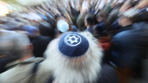 Am Tag der Solidaritätskundgebung „Berlin trägt Kippa“ ist es erneut zu antisemitischen Vorfällen gekommen. Foto: dpa