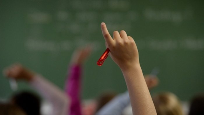 Fingerhakeln um Freiheit in der Schule