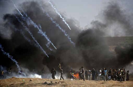 Israel geht mit Tränengas gegen palästinensische Demonstranten vor Foto: AFP