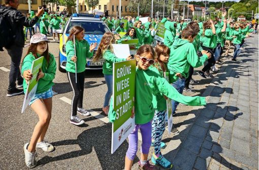 Ein Flashmob demonstrierte im Frühjahr 2018, wie schön eine grüne Verbindung zwischen Innenstadt und Schloss sein könnte. Foto: factum/Archiv