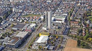 192 Wohnungen will der neue Investor in seinem „Schwabenlandtower“ unterbringen. Doch wo sollen die Mieter parken? Foto: Werner Kuhnle